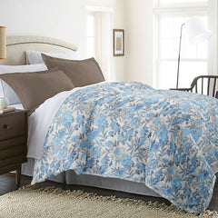 Ultrasonic Reversible Comforter – Classic Blue Blooms & Geometric Charm (Blue & Cream) | Queen Size (90x90 inches)