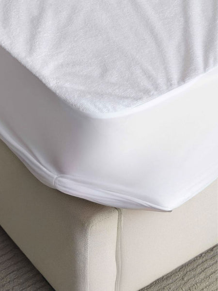 White Waterproof Mattress Protector – Ultimate Protection & Comfort