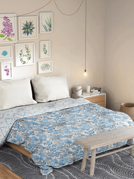 Ultrasonic Reversible Comforter – Classic Blue Blooms & Geometric Charm (Blue & Cream) | Queen Size (90x90 inches)